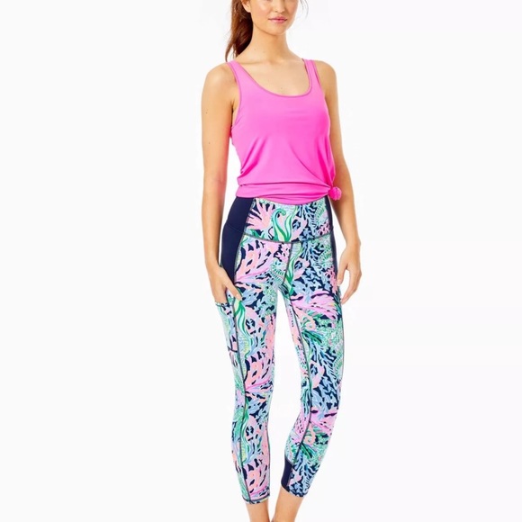 NWT LILLY PULITZER FINN TOP AND LEGGINGS SET BRINGING MERMAID BACK - Picture 9 of 12